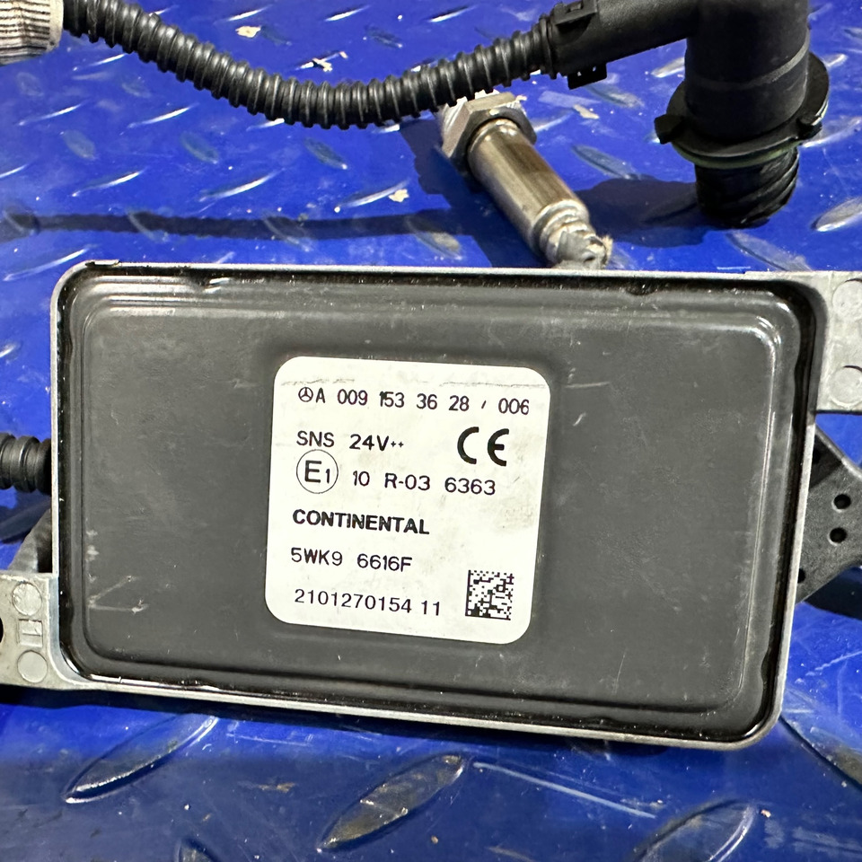 MERCEDES-BENZ Truck Bus NOX Sensor A0091533628 - Глушитель/ Выхлопная система для Грузовиков: фото 1 MERCEDES-BENZ Truck Bus NOX Sensor A0091533628 - Глушитель/ Выхлопная система для Грузовиков: фото 1