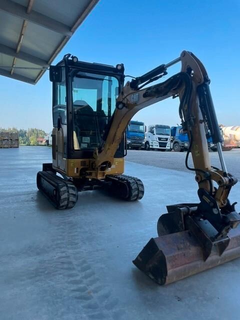 CAT 302CR - Мини-экскаватор: фото 4 CAT 302CR - Мини-экскаватор: фото 4
