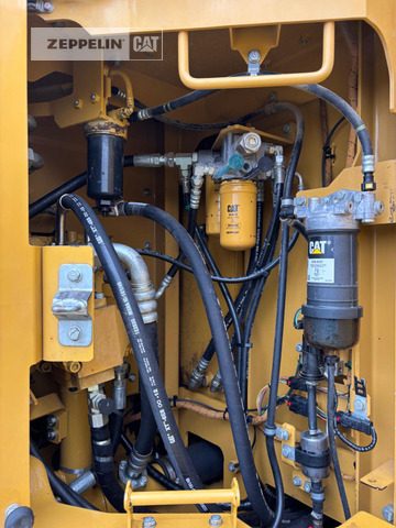 Гусеничный экскаватор Cat 325FL: фото 10