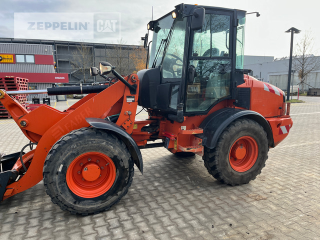 Cat 908H - Колёсный погрузчик: фото 3 Cat 908H - Колёсный погрузчик: фото 3