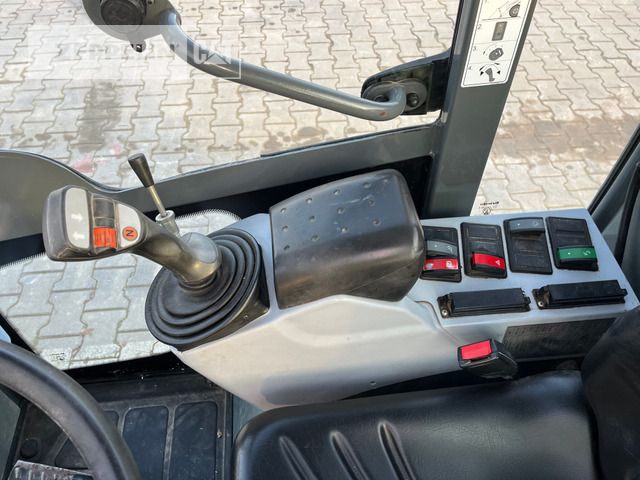 Колёсный погрузчик Kramer 5035: фото 14