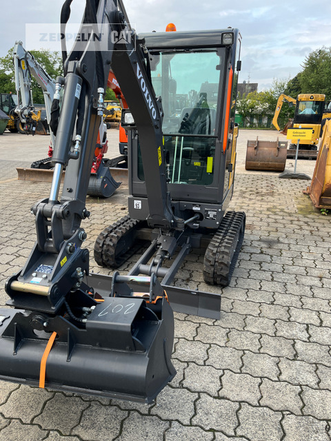 Volvo EC18E - Мини-экскаватор: фото 3 Volvo EC18E - Мини-экскаватор: фото 3