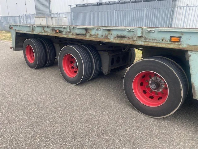 Floor open oplegger 3 asser uitschuifbaar, 2 x stuur, 1 x liftas - Полуприцеп бортовой/ Платформа: фото 3 Floor open oplegger 3 asser uitschuifbaar, 2 x stuur, 1 x liftas - Полуприцеп бортовой/ Платформа: фото 3