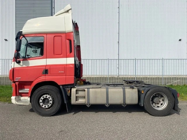 DAF CF 370 spacecab skylights - Тягач: фото 4 DAF CF 370 spacecab skylights - Тягач: фото 4
