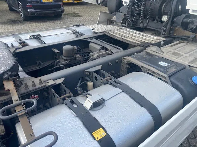Renault T 440 euro 6 trekker compleet spoilers 2 x tank, low km...... - Тягач: фото 5 Renault T 440 euro 6 trekker compleet spoilers 2 x tank, low km...... - Тягач: фото 5