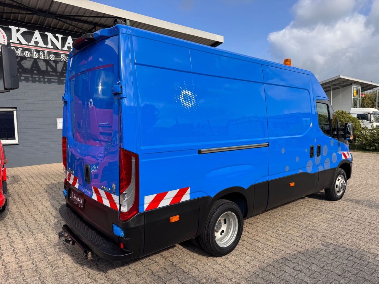 Iveco Daily Kasten 50 C 170 Werkstattwagen SORTIMO - Цельнометаллический фургон: фото 3 Iveco Daily Kasten 50 C 170 Werkstattwagen SORTIMO - Цельнометаллический фургон: фото 3