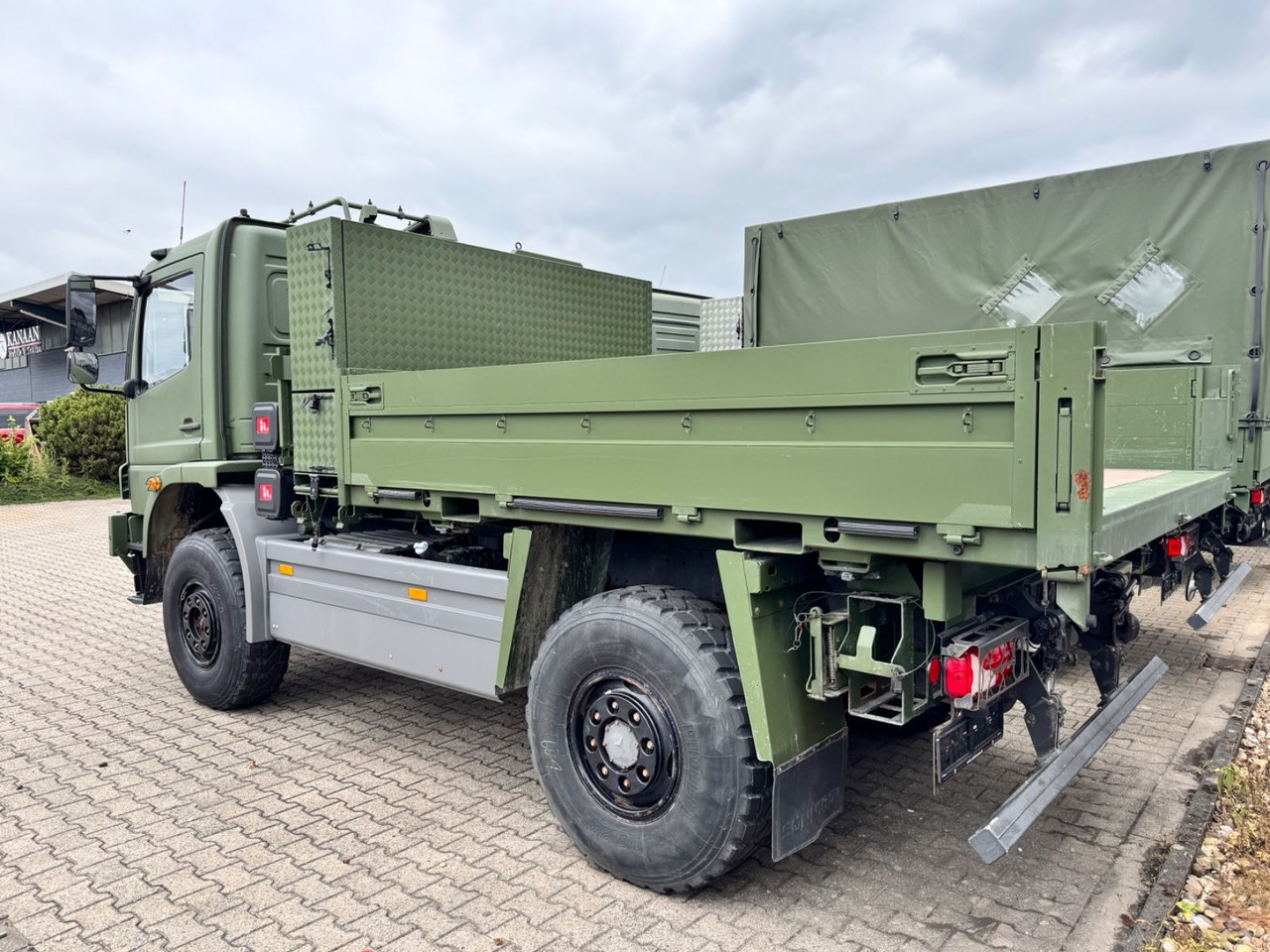 Mercedes-Benz 1018 Atego 4x4 Allrad Camper - Малотоннажный бортовой грузовик: фото 3 Mercedes-Benz 1018 Atego 4x4 Allrad Camper - Малотоннажный бортовой грузовик: фото 3