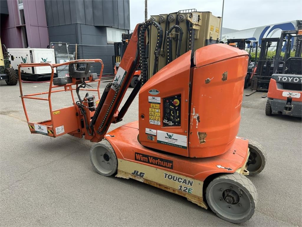 JLG Toucan 12E (1933) - Вертикальный мачтовый подъемник: фото 2 JLG Toucan 12E (1933) - Вертикальный мачтовый подъемник: фото 2