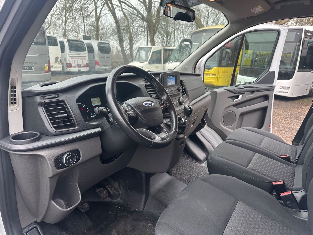 Ford Transit Custom (Klima*Euro 6) - Микроавтобус, Пассажирский фургон: фото 3 Ford Transit Custom (Klima*Euro 6) - Микроавтобус, Пассажирский фургон: фото 3