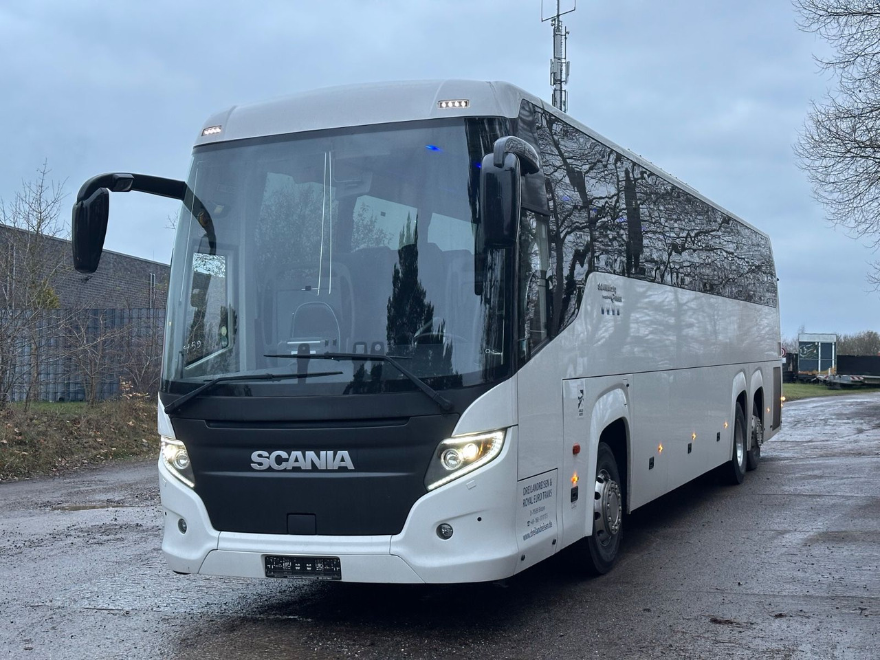 Scania Touring HD Higer 6X2 (86 tKm*59 Sitze) - Туристический автобус: фото 1 Scania Touring HD Higer 6X2 (86 tKm*59 Sitze) - Туристический автобус: фото 1