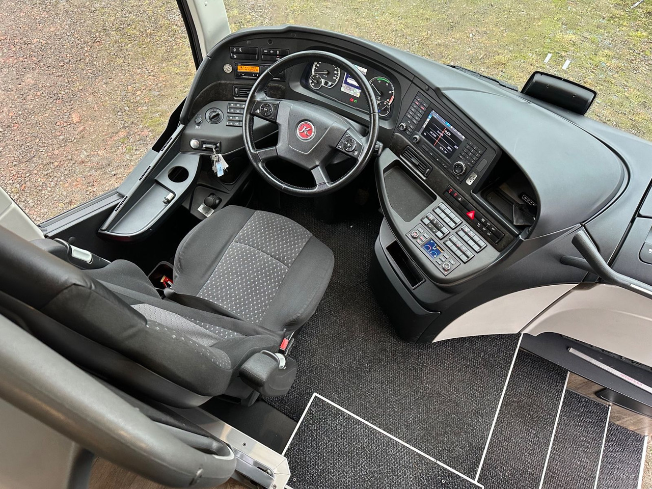 Setra S 515 HD (12.30 M*DE-Bus*TOP) - Туристический автобус: фото 5 Setra S 515 HD (12.30 M*DE-Bus*TOP) - Туристический автобус: фото 5