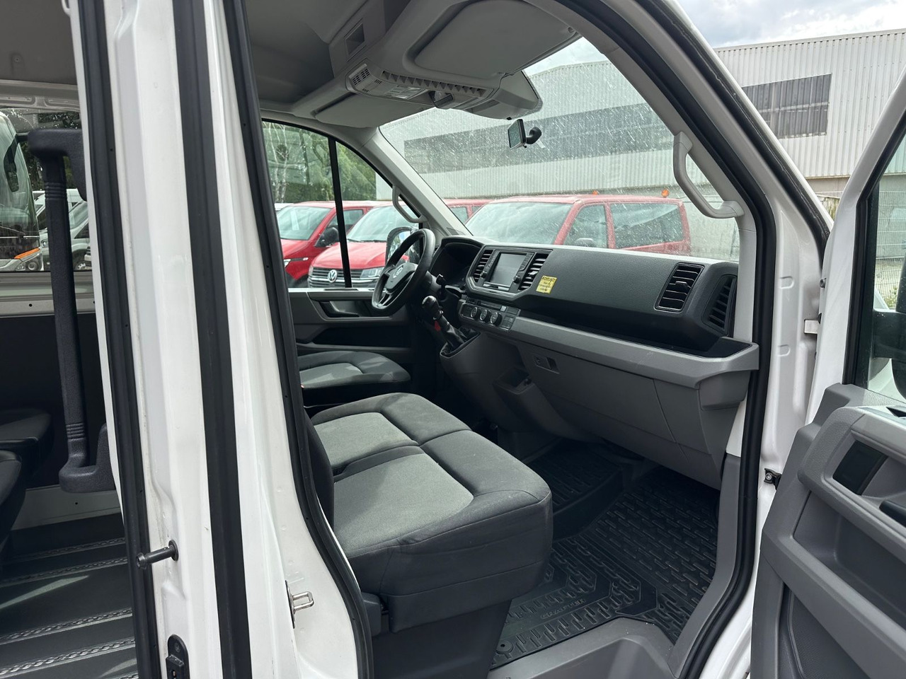 Пассажирский фургон Volkswagen Crafter (PDC*StandHz.*Behinderten gerecht): фото 6 Пассажирский фургон Volkswagen Crafter (PDC*StandHz.*Behinderten gerecht): фото 6