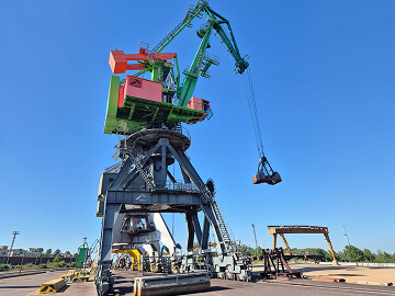 SIA "Aquila Harbor Cranes"